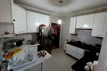 Casa &agrave; venda - 330m&sup2; - Jardim do Lago