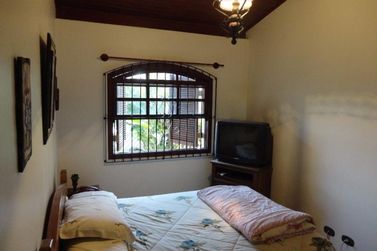 Casa &agrave; venda - 214m&sup2; - PARQUE DAS GAR&Ccedil;AS I