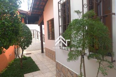 Casa para alugar - 146m&sup2; - Jardim do Lago