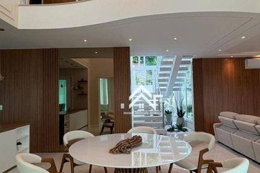 Casa &agrave; venda - 354m&sup2; - Itapor&atilde;