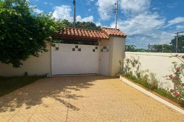 Casa &agrave; venda - 254m&sup2; - Nova Gard&ecirc;nia