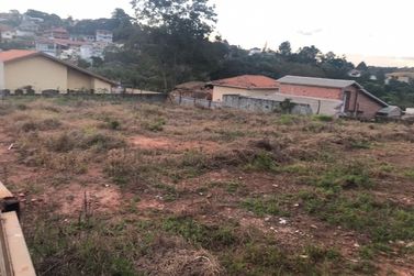 Terreno &agrave; venda - 424m&sup2; - Retiro das Fontes