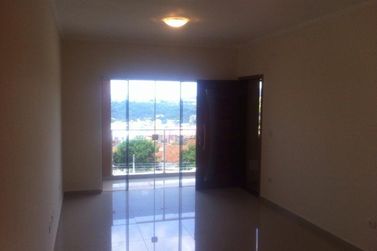 Apartamento para alugar - 75m&sup2; - ALVIN&Oacute;POLIS
