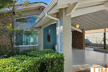 Casa &agrave; venda - 351m&sup2; - Vila Giglio