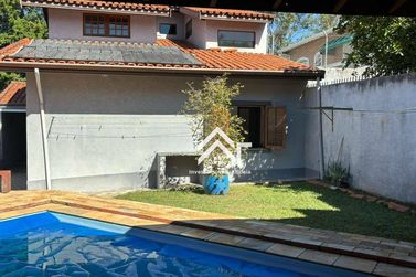 Casa para alugar - 212m&sup2; - Jardim do Lago