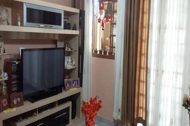Casa &agrave; venda - 150m&sup2; - Jardim Alvin&oacute;polis