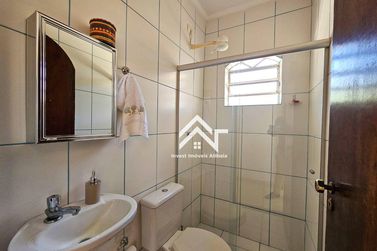 Casa &agrave; venda - 221m&sup2; - Jardim Shangri-L&aacute;
