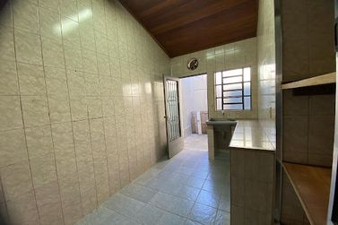 Casa para alugar - 307m&sup2; - Alvin&oacute;polis