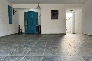 Casa para alugar - 350m&sup2; - Rio Abaixo