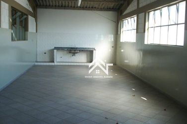 Sal&atilde;o Comercial para alugar - 1130m&sup2; - Ribeir&atilde;o dos Porcos