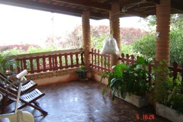Casa &agrave; venda - 180m&sup2; - JARDIM IMPERIAL