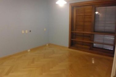 Casa &agrave; venda - 606m&sup2; - NOVA GARD&Ecirc;NIA