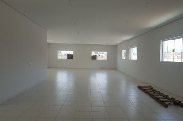 Sala Comercial para alugar - 240m&sup2; - Jardim Cerejeiras