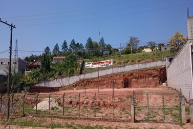 Terreno &agrave; venda - 1598m&sup2; - Centro