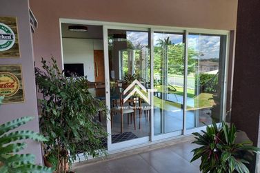 Casa &agrave; venda - 212m&sup2; - Condominio Parque das Gar&ccedil;as I