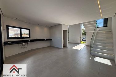 Casa &agrave; venda - 246m&sup2; - Condominio Alto da Floresta