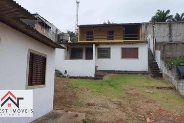 Casa &agrave; venda - 280m&sup2; - Tr&ecirc;s Pistas