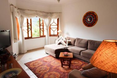 Casa para alugar - 401m&sup2; - Vila Petr&oacute;polis