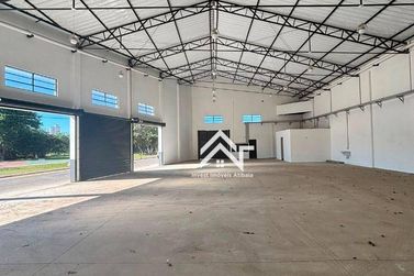 Sal&atilde;o Comercial para alugar - 400m&sup2; - Recreio Estoril