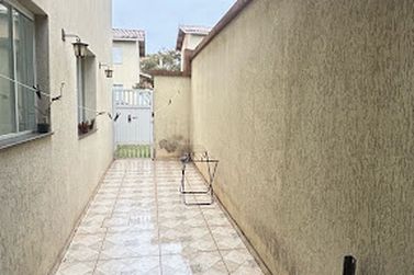 Casa &agrave; venda - 100m&sup2; - Jardim dos Pinheiros