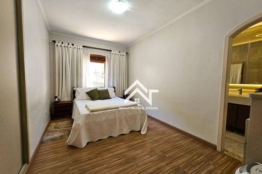 Casa &agrave; venda - 221m&sup2; - Jardim Shangri-L&aacute;