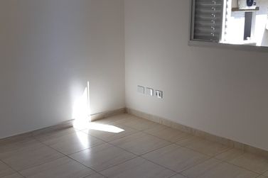 Casa &agrave; venda - 101m&sup2; - Jardim Estancia Brasil