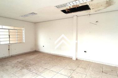 Sala Comercial &agrave; venda - 250m&sup2; - Centro