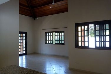 Casa para alugar - 183m&sup2; - Vila Petr&oacute;polis