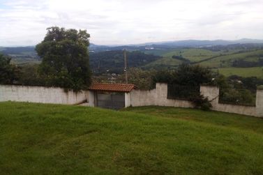 Ch&aacute;cara &agrave; venda - VIT&Oacute;RIA R&Eacute;GIA