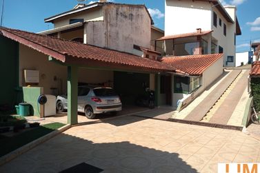 Ch&aacute;cara &agrave; venda - 473m&sup2; - Jardim Estancia Brasil