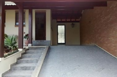 Casa &agrave; venda - 170m&sup2; - Jardim do Lago