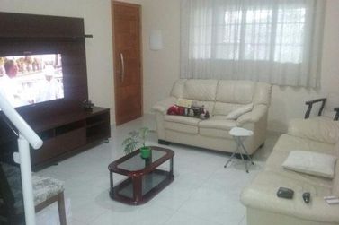 Casa &agrave; venda - 225m&sup2; - Jardim do Lago