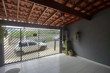 Casa &agrave; venda - 100m&sup2; - Jardim Brogot&aacute;
