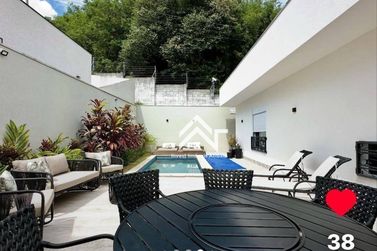Casa &agrave; venda - 250m&sup2; - Condom&iacute;nio Vale das &Aacute;guas