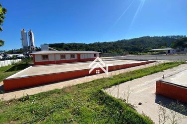 Terreno para alugar - 4000m&sup2; - Ros&aacute;rio