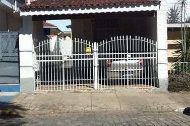 Casa &agrave; venda - CENTRO
