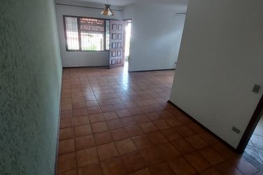 Casa para alugar - 80m&sup2; - JARDIM DO LAGO