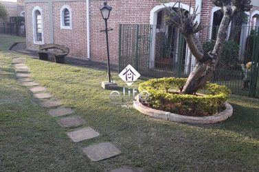 Ch&aacute;cara &agrave; venda - 868m&sup2; - VILA PETROPOLIS