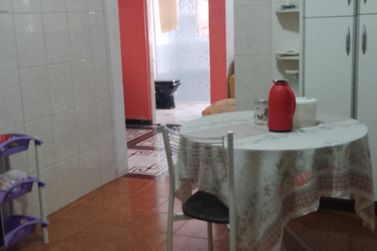 Casa &agrave; venda - PARUE FERNAO DIAS