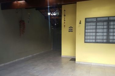 Casa &agrave; venda - 180m&sup2; - JARDIM CEREJEIRAS