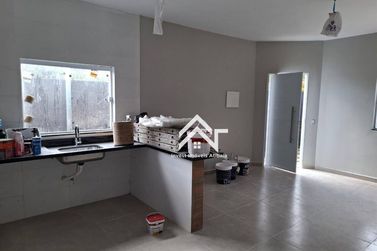 Casa &agrave; venda - 70m&sup2; - Vit&oacute;ria R&eacute;gia