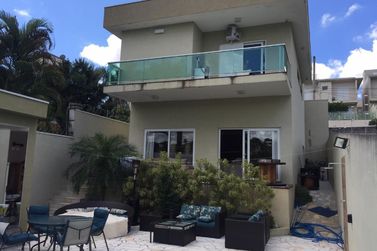 Casa &agrave; venda - 265m&sup2; - Jd das Flores