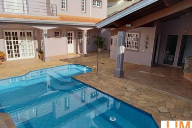 Casa &agrave; venda - 343m&sup2; - Jardim Itaperi