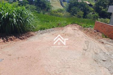 Terreno &agrave; venda - 652m&sup2; - Jardim Centen&aacute;rio