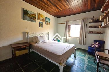 Ch&aacute;cara &agrave; venda - 2000m&sup2; - Vit&oacute;ria R&eacute;gia