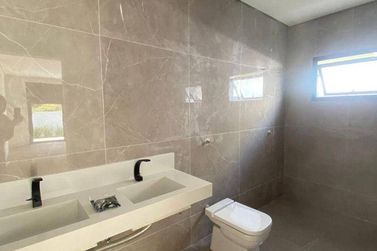 Casa &agrave; venda - 300m&sup2; - Condom&iacute;nio Shambala III