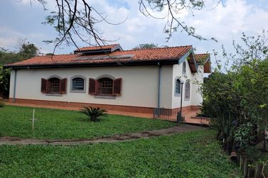 Ch&aacute;cara &agrave; venda - RECANTO AMAPOLA