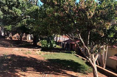 Ch&aacute;cara &agrave; venda - 1200m&sup2; - Loteamento Fazenda Santana