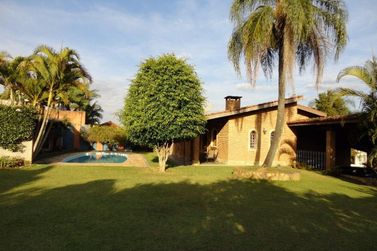 Casa &agrave; venda - 214m&sup2; - PARQUE DAS GAR&Ccedil;AS I