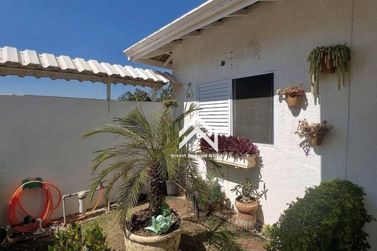 Casa &agrave; venda - 64m&sup2; - Jardim Colonial